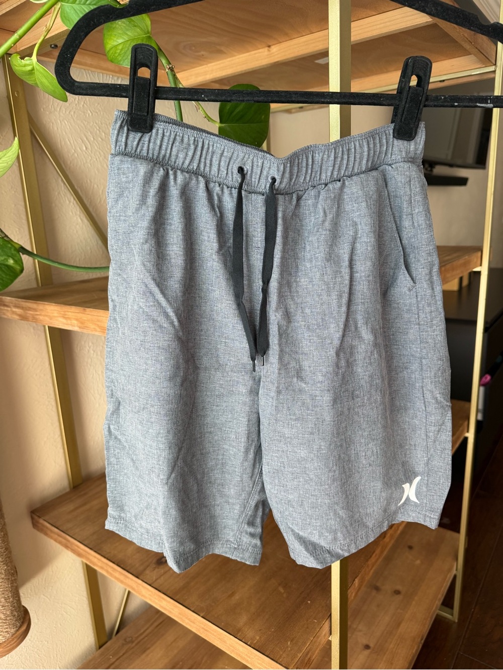 Hurley Men's Light Gray Elastic Waist Hybrid Shorts